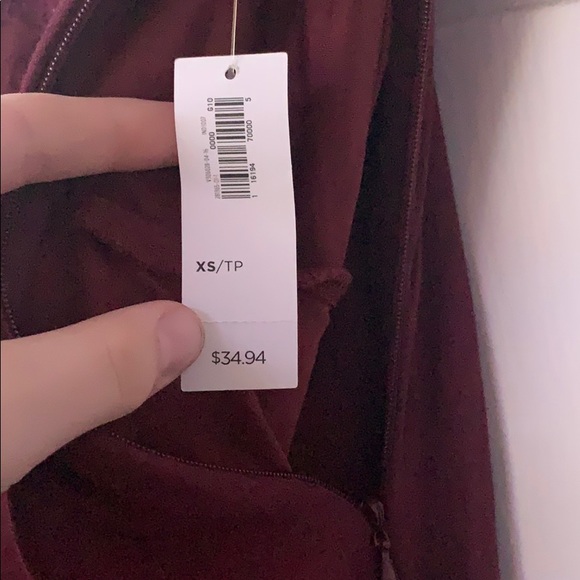 Maroon Dress✨ - Picture 4 of 4